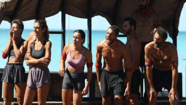 Πλάνο – πρόκληση στο Survivor: Παίκτης πιάνει το αιδοίο συμπαίκτριάς του!