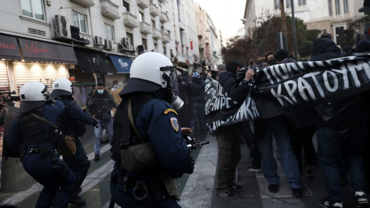 Δημήτρης Κουφοντίνας: Κατάληψη σε κτίριο του υπουργείου Πολιτισμού – Μαζικές οι προσαγωγές