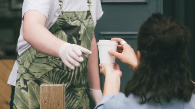 “Σταματά το take away στην εστίαση τα Σαββατοκύριακα”: Η ανακοίνωση του Άδωνι Γεωργιάδη