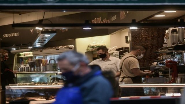 Τake away: Νέα μέτρα για καφετέριες και εστιατόρια