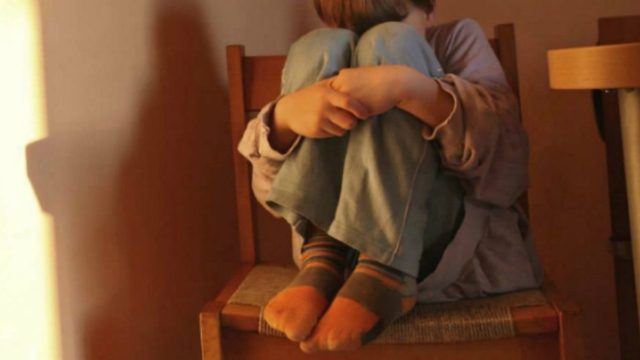Απόλυτη φρίκη στη Θεσσαλία: Τρία αδέλφια στρατιωτικοί βίαζαν για χρόνια το 5χρονο παιδί του ενός!