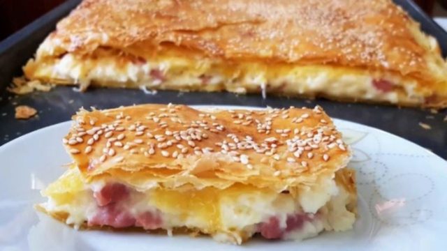 Πανεύκολη ζαμπονοτυρόπιτα με κρέμα για να γλύφετε τα δάχτυλα σας – Έτοιμη σε 30′