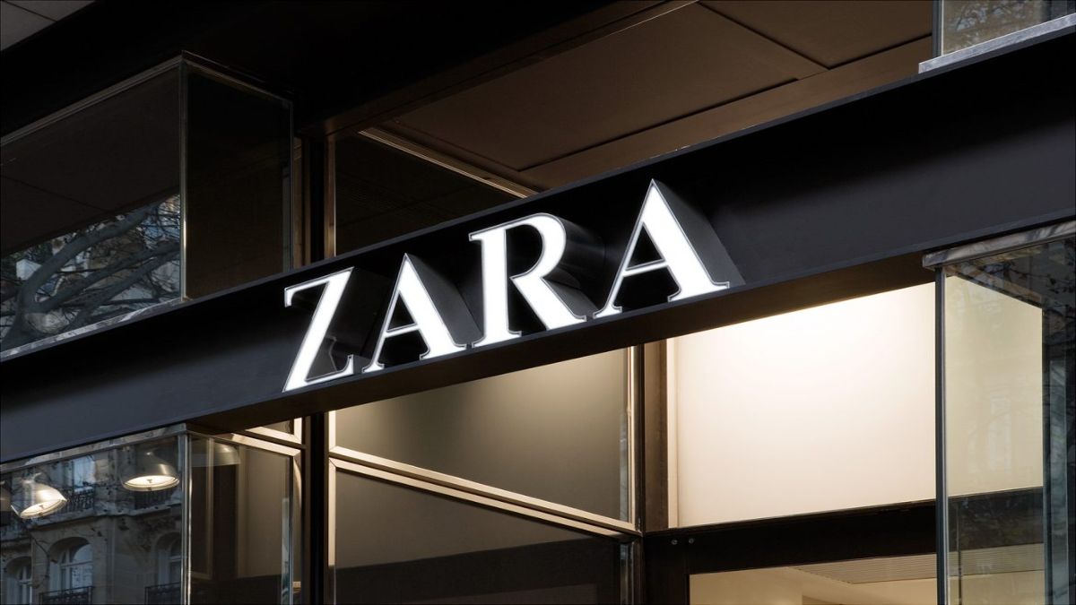 ZARA: Απίστευτο φόρεμα από τη νέα συλλογή σε τιμή έκπληξη!
