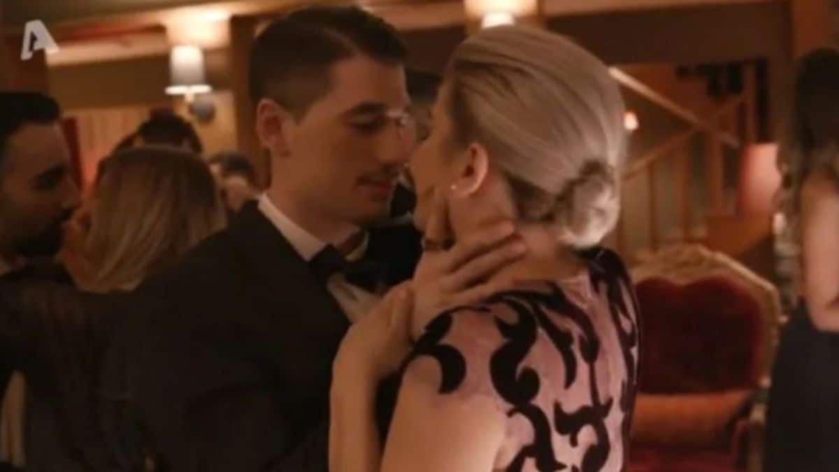 Το «ακατάλληλο» πλάνο στο «Battle of the couples» – Γυμνό το ζευγάρι στη μπανιέρα (ΒΙΝΤΕΟ)