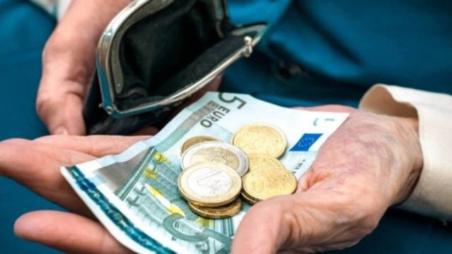 Συντάξεις, αποζημιώσεις, επιδόματα: Όλες οι πληρωμές ως τις 26 Μαρτίου