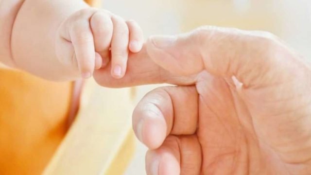 Επίδομα παιδιού: Πότε ξεκινούν οι πληρωμές για την α’ δόση