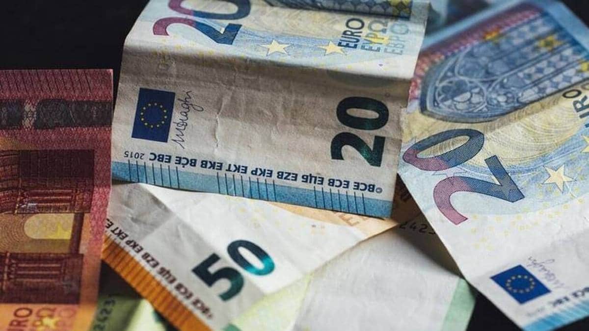 Επίδομα 400 ευρώ: Πότε αναμένεται να δουν χρήματα στους λογαριασμούς τους ελεύθεροι επαγγελματίες και επιστήμονες