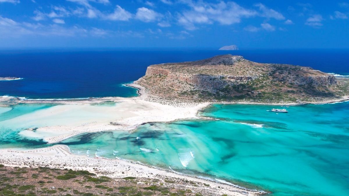 9+1 ελληνικές παραλίες που έχει αγαπήσει το Instagram!