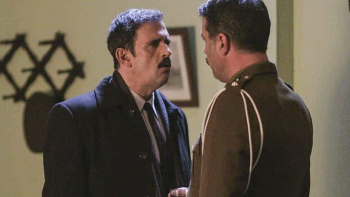 Άγριες Μέλισσες: Ο Βόσκαρης μπαίνει στο ψυχιατρείο και βάζει τέλος στη ζωή του