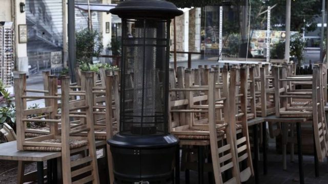 “Βόμβα” Εξαδάκτυλου για το lockdown: “Αν ανοίξουμε πρόωρα την εστίαση, κινδυνεύουμε να κλείσουμε τα πάντα”