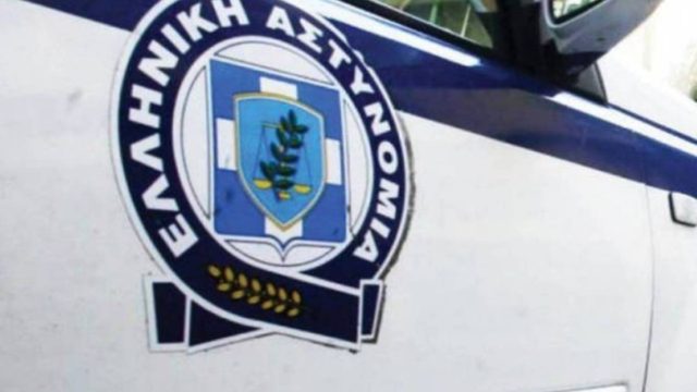 Θεσσαλονίκη: Άνδρας απειλεί να πηδήξει από τον 6ο όροφο