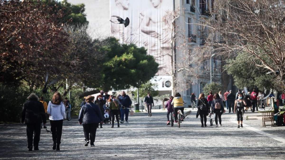 Κορωνοϊός: Σε κατάσταση συναγερμού η Αττική – “Βράζουν” Θεσσαλονίκη και Αχαΐα