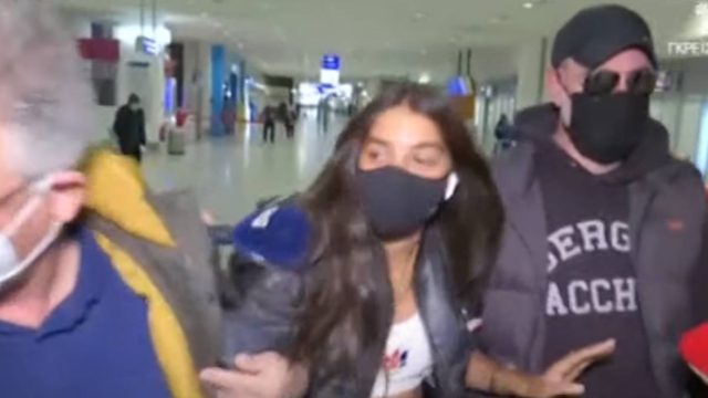 Survivor 4: Επέστεψε στην Ελλάδα η Άννα Μαρία Βέλλη – Ανθρωποκυνηγητό στο αεροδρόμιο για μία δήλωση