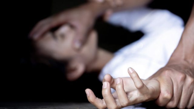 Φρίκη στο Μενίδι: Άνδρες μέθυσαν και βίασαν δύο ανήλικες κοπέλες – Σε τι κατάσταση βρίσκονται