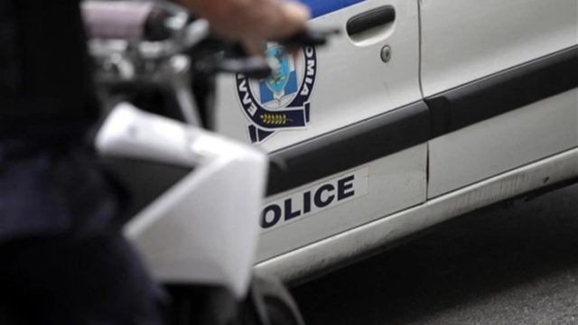 Σοκ στη Γλυφάδα: «Κορωνογεύμα» σε εστιατόριο με 16 πελάτες