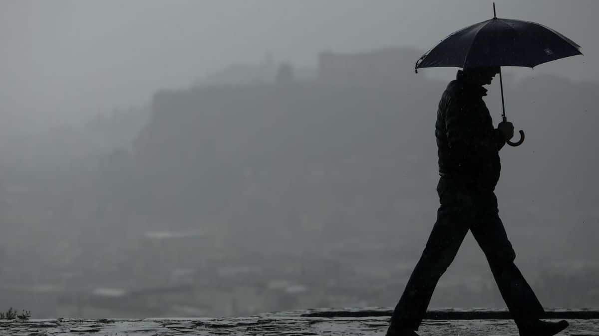 Καιρός σήμερα: Βροχές και καταιγίδες σε όλη τη χώρα