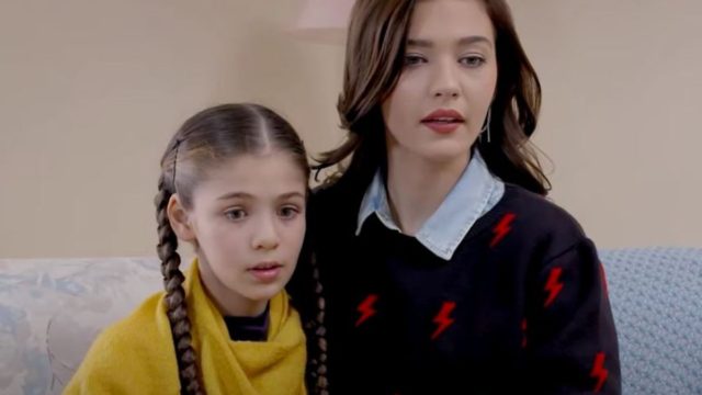 Elif: Η μικρή είναι θλιμμένη και η Σουρεϊγιά καταλαβαίνει πως κάτι την απασχολεί
