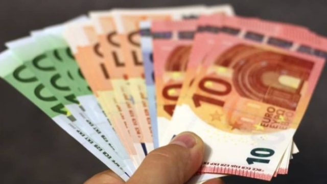 Επίδομα Παιδιού: Ποιοι είναι οι δικαιούχοι μετά τα 18 έτη – Πότε αναμένεται να τo λάβουν