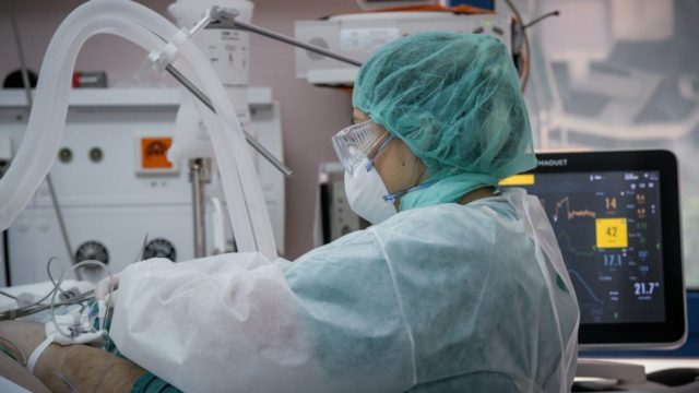 Κορωνοϊός: Η σταδιακή μείωση των νοσηλευόμενων θα γίνεται μετά από 10 ημέρες