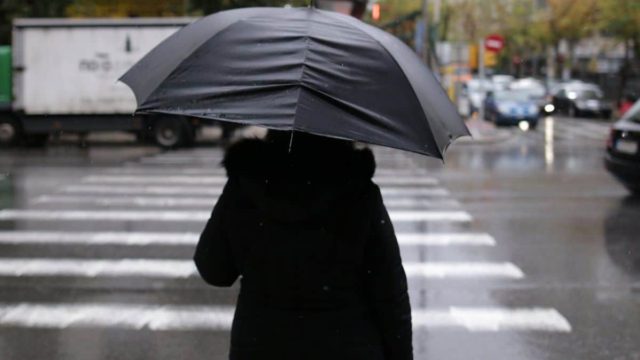 Καιρός σήμερα: Ο Μάρτης μας… αφήνει με ισχυρές καταιγίδες και χιόνια στα ορεινά