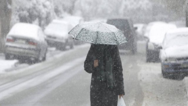 Επιστρέφει η βαρυχειμωνιά: Βροχές, χιόνια και κρύο από την Καθαρά Δευτέρα