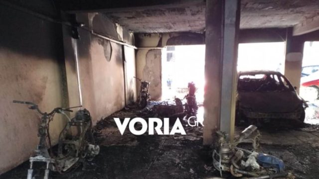 Εμπρησμός σε πολυκατοικία στην Καλαμαριά: «Θα καιγόμασταν ζωντανοί» λένε οι ένοικοι