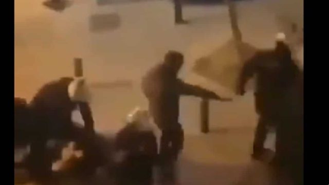 Νέα Σμύρνη: Σοκ με καταγγελία 18χρονης – «Σου αρέσει, πουτ@ν@; «Πάμε στο στενό να σε γ….»