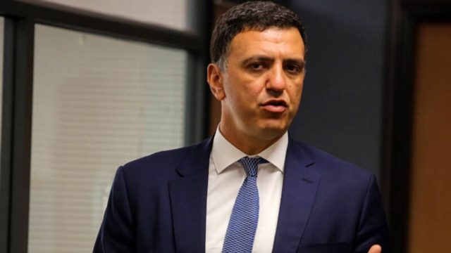 Κορωνοϊός: Δείτε ζωντανά τις τελευταίες ενημερώσεις από τον Βασίλη Κικίλια