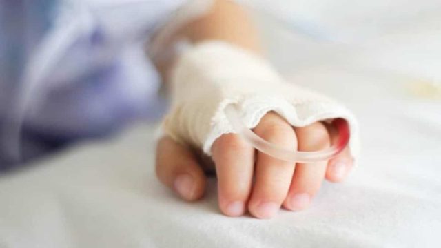 Συναγερμός στην Πάτρα: Στο νοσοκομείο νοσηλεύεται κοριτσάκι με κορωνοϊό