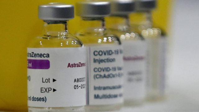 Κορωνοϊός: Πήρε το “πράσινο φως” το εμβόλιο της AstraZeneca από την Εθνική Επιτροπή Εμβολιασμών