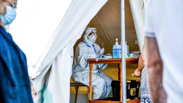 Κορωνοϊός: Σοκαριστικές προβλέψεις μέχρι το Μάιο – «Έρχονται χειρότερα, θα μεγαλώσουν οι αριθμοί…»