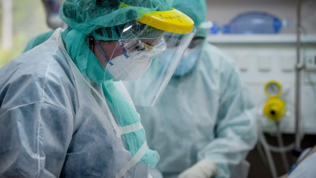 Γιώργος Παυλάκης: “3.000 νεκροί από κορωνοϊό μέχρι τον επόμενο μήνα”