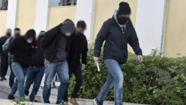 Επεισόδια στη Νέα Σμύρνη: Αρνείται τα πάντα ο “Ινδιάνος” στην απολογία του – Αποκάλυψε τις απειλές του κουνιάδου του
