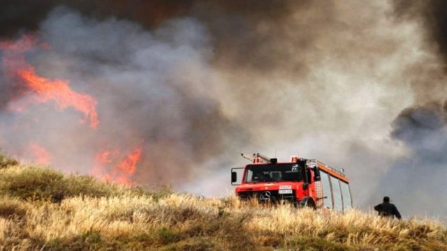Μεγάλη πυρκαγιά στη Μεγαλόπολη