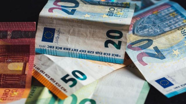 Συντάξεις Απριλίου: Αναλυτικά οι ημερομηνίες καταβολής για κάθε Ταμείο