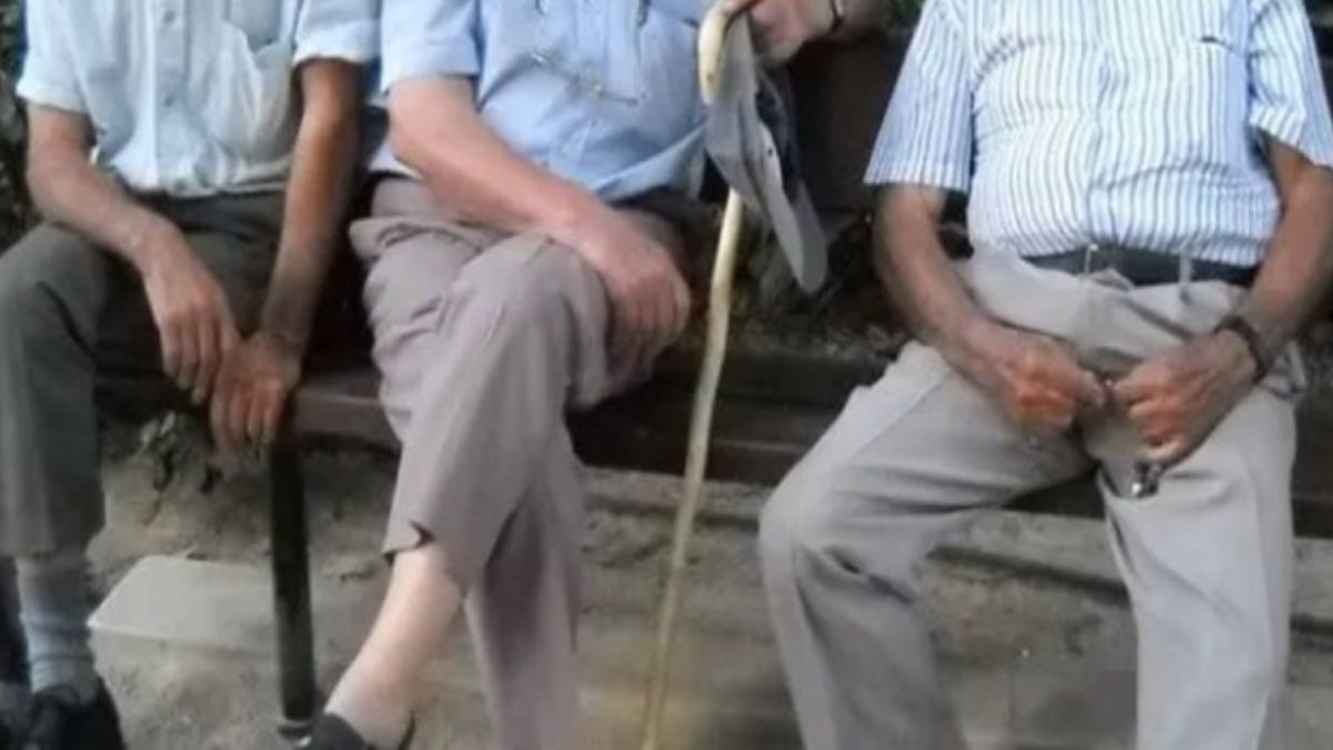 Τρεις συνταξιούχοι κάθονται στην πλατεία του χωριού και λένε… – Το ανέκδοτο της ημέρας (11/03)