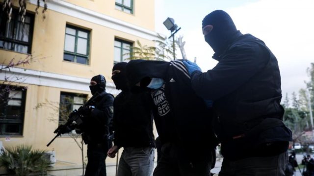 Επεισόδια στη Νέα Σμύρνη: Προφυλακίστηκε ο 23χρονος που κατηγορείται για την επίθεση στον αστυνομικό