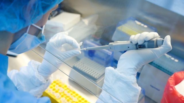 Κορωνοϊός: Ραγδαίες οι εξελίξεις με την έγκριση του Sputnik-V – Πότε θα έρθουν οι πρώτες δόσεις στην Ευρώπη