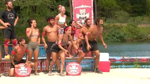 Survivor 4: Τα πέναλτι τους έδωσαν την ασυλία – Νικητές ξανά οι «Κόκκινοι»