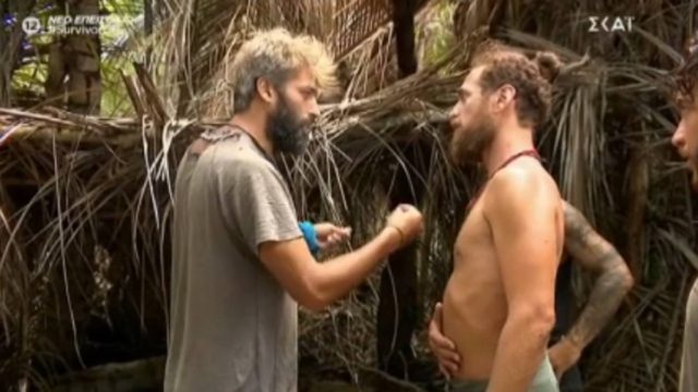 Survivor 4: Έξαλλος ο Παππάς – Αγρίεψε και φώναξε στον Κώστα… για την τουαλέτα