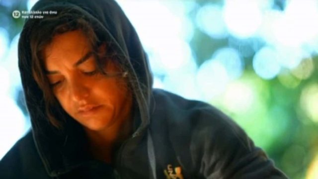 Survivor 4: Απίστευτη φράση της Καρολίνας – «Πρέπει να χάνουμε για να φύγει ο Τριαντάφυλλος»