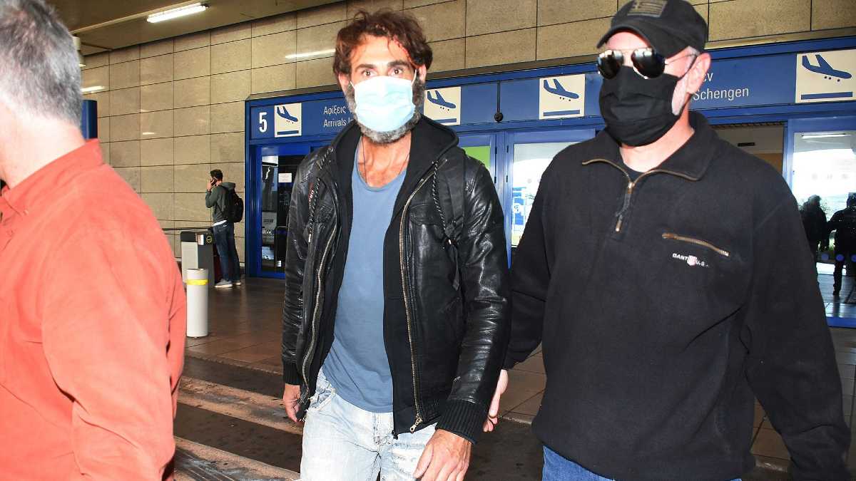 Survivor 4: Επέστρεψε στην Ελλάδα ο Κοψιδάς – Οι αεροσυνοδοί… που τον έκαναν χαρούμενο