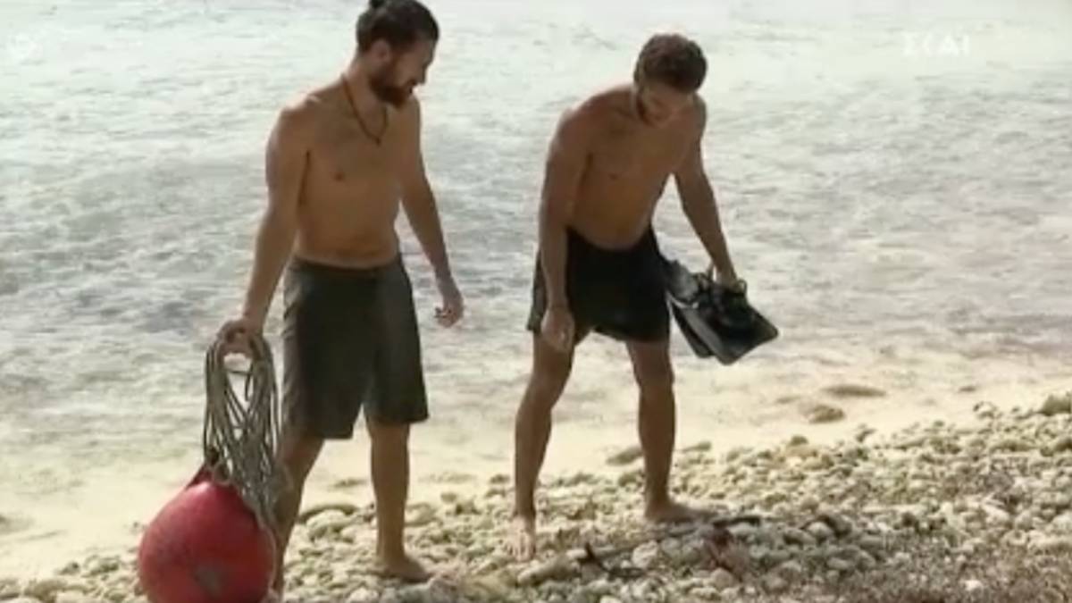 Survivor 4: Απαράδεκτος ο «Κόρο» – Δεν έδωσε ψάρια στον Τριαντάφυλλο