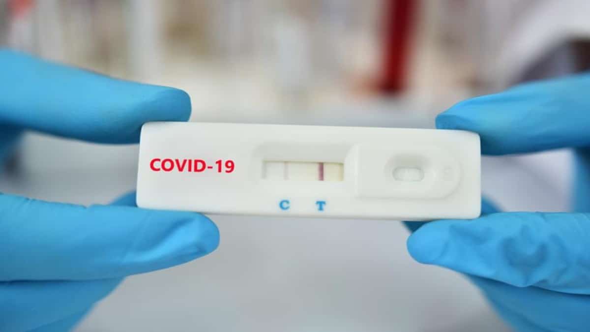 “Βόμβα” για τον κορωνοϊό: Υποχρεωτικό το rapid test στους εργαζομένους του ΕΣΥ που δεν έχουν εμβολιαστεί
