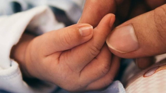 Τραγωδία στο Παίδων: “Έχασε” τη μάχη με τον κορωνοϊό βρέφος 37 ημερών