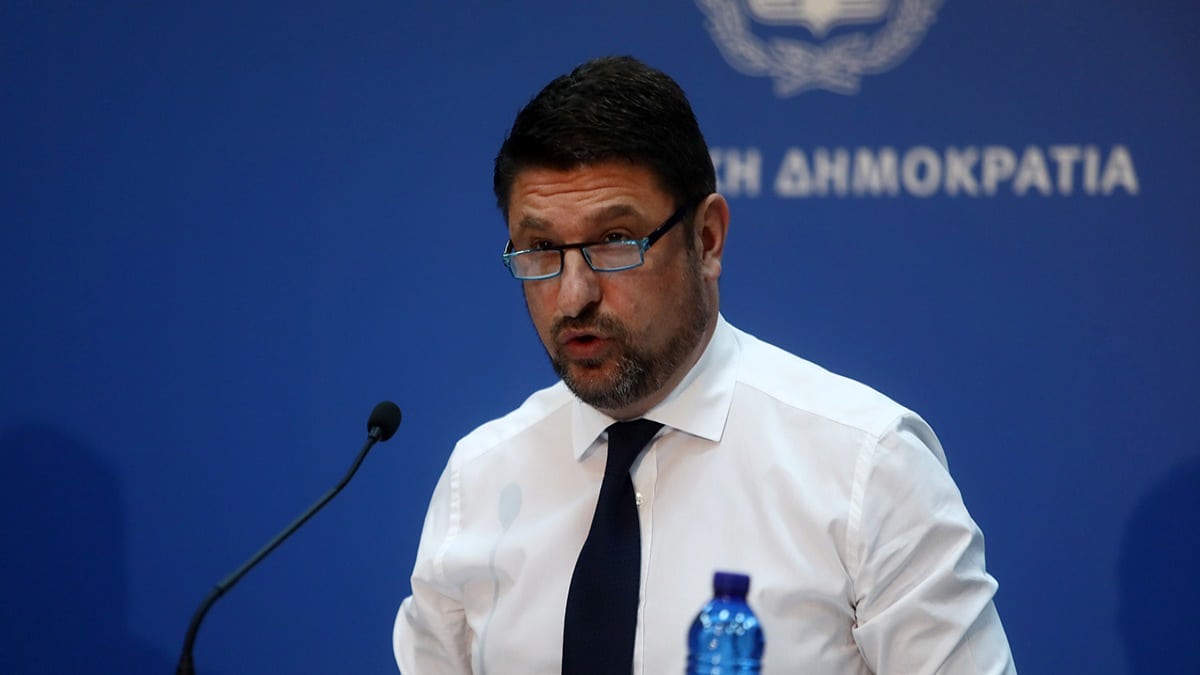 “Βόμβα” Χαρδαλιά για τον κορωνοϊό: Σε σκληρό lockdown δύο ακόμη περιοχές – Τι ισχύει για ΚΤΕΟ και γάμους