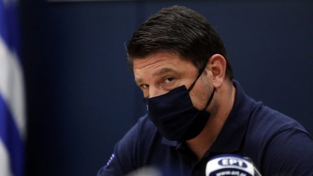 Μόνο έτσι θα βγούμε από τον εφιάλτη: Η «τριπλή» συνταγή για να τελειώσει το lockdown
