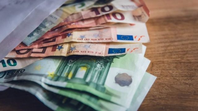 Ελληνική εταιρεία έδωσε μπόνους 2.500 ευρώ σε κάθε εργαζόμενό της