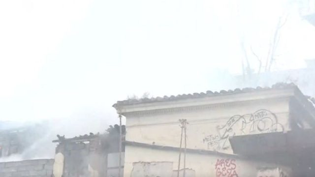 Φωτιά στο κέντρο της Αθήνας