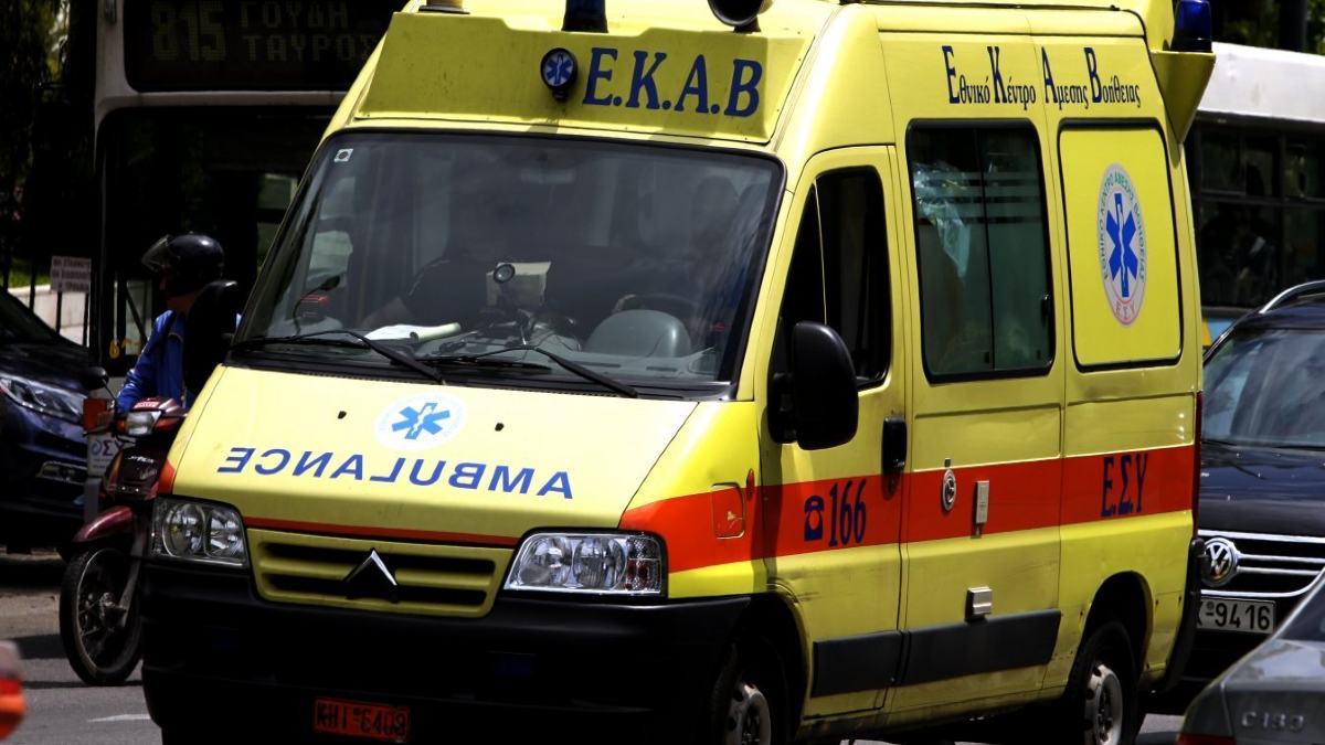 Τρίκαλα: Νεκρή γυναίκα που έπεσε από το μπαλκόνι του σπιτιού της